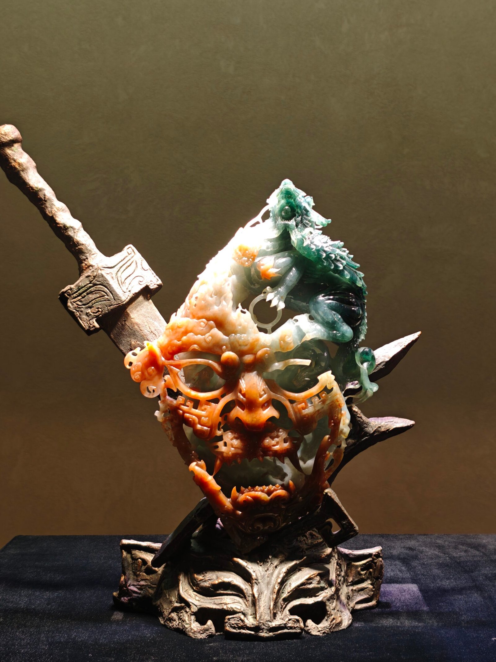 Crimson Golden Xuanyuan Sword