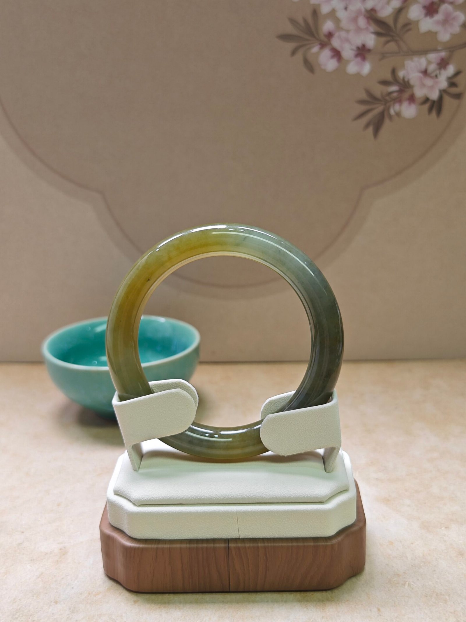 Autumn‑Valley Golden‑Ink Jadeite Bangle