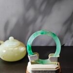 Name: Floating‑Emerald Shadow Jadeite Bangle