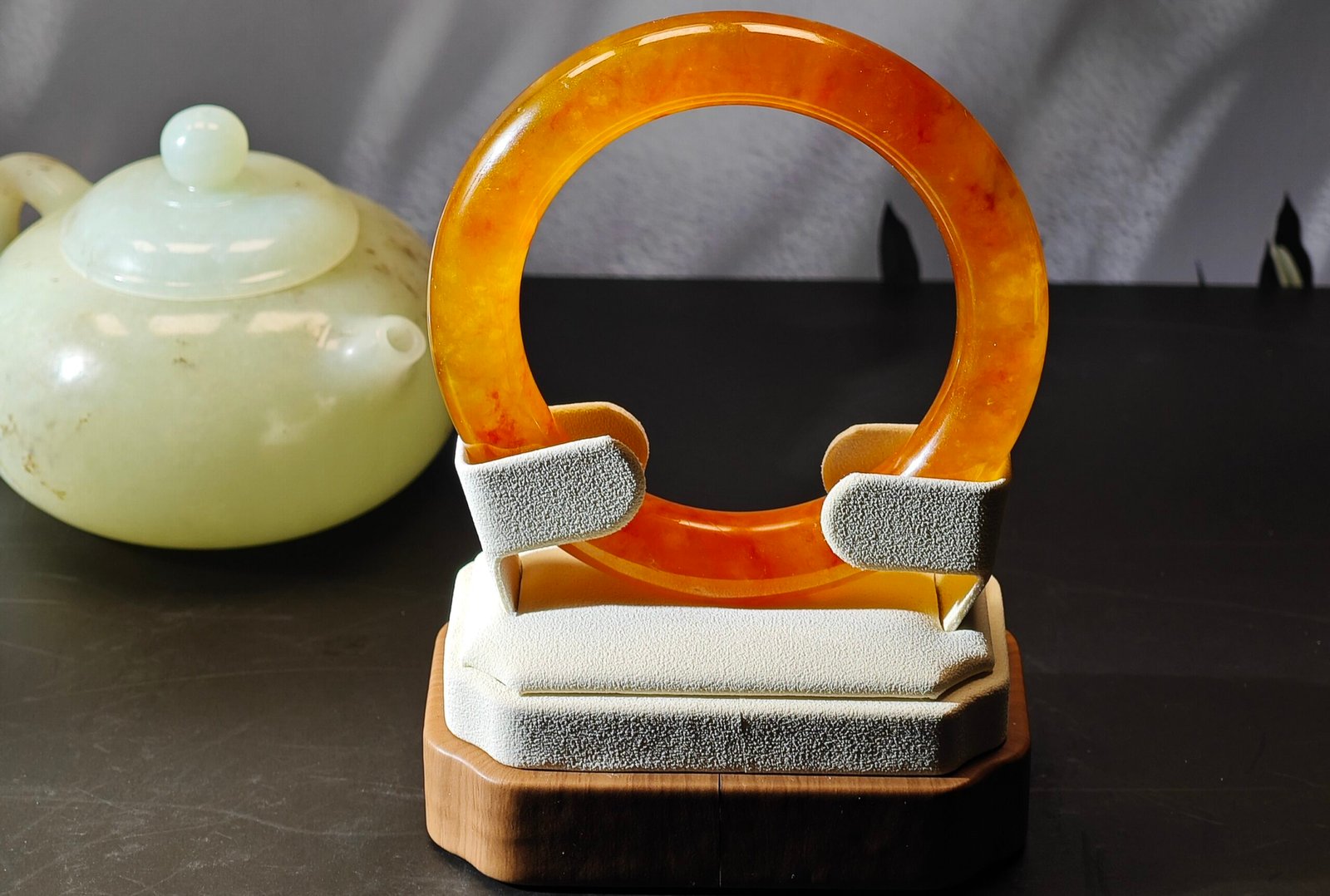 Honey‑Glow Golden Jade Bangle